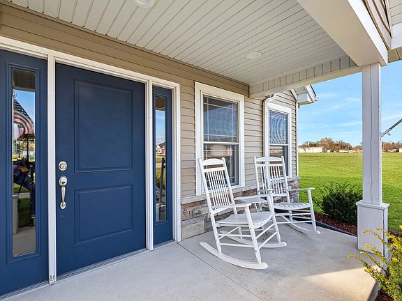 4th image of 205 S Sapphire Ln