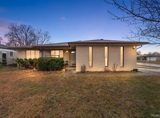 37665 Dartmouth Dr, Sterling Heights, MI