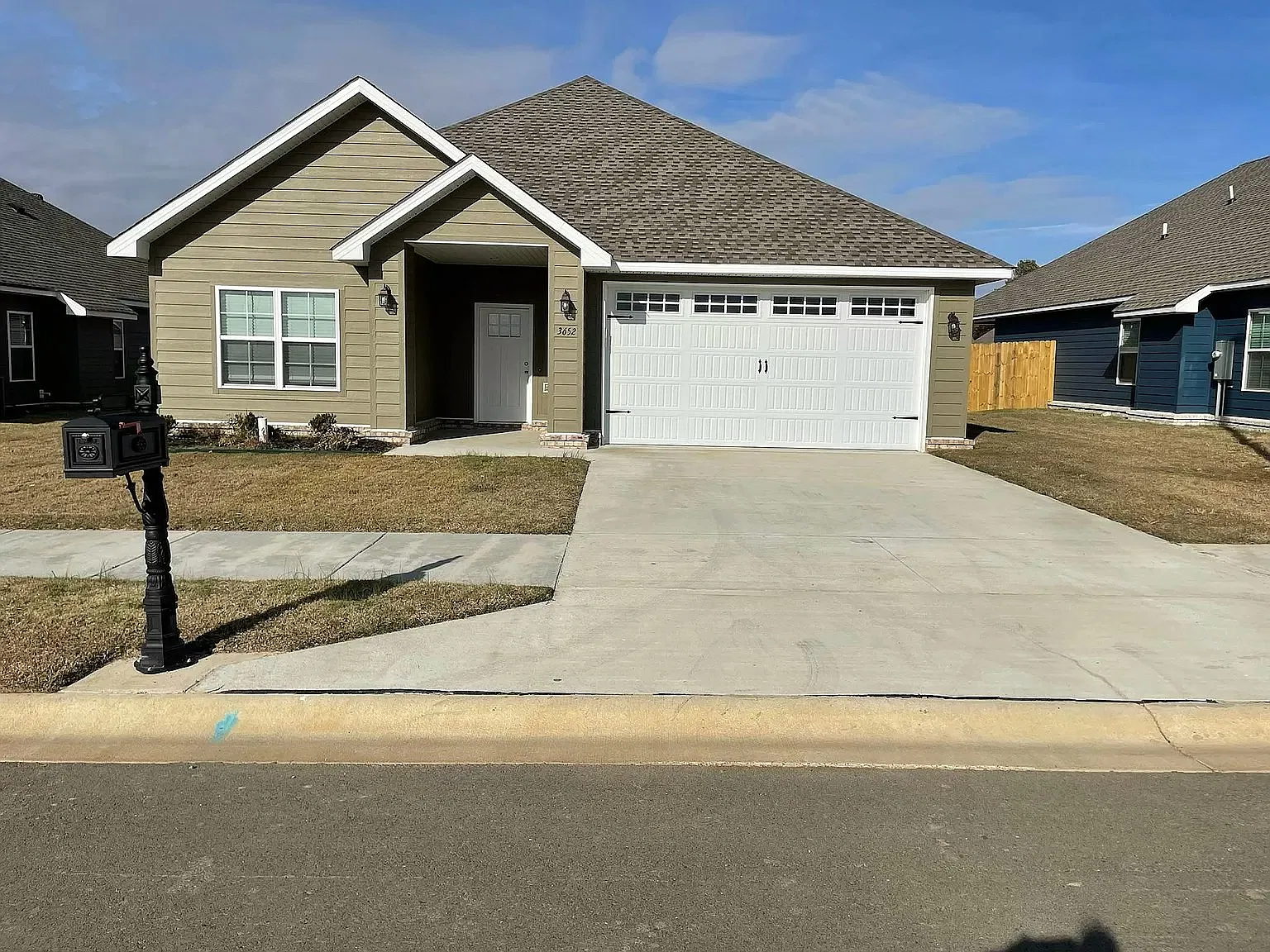 3652 Red Maple Way — Photo 1
