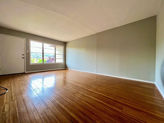 5th image of 1693 San Benito St