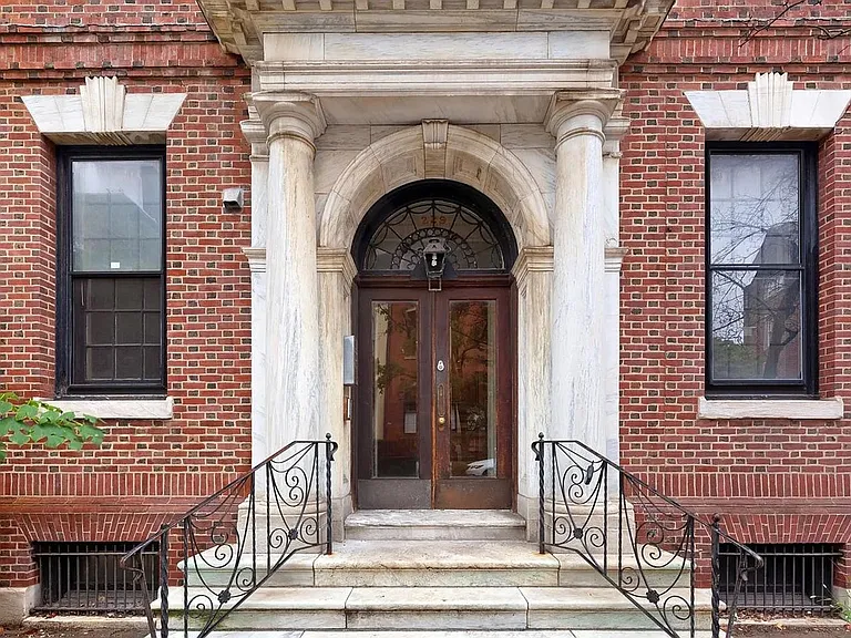22nd St S 229 — Photo 4