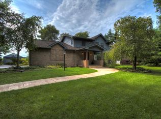 1071 Forest Hill Dr, Marion, OH 43302
