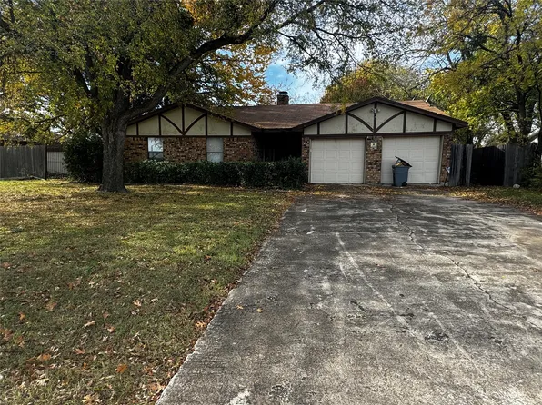 2209 Hardy Rd, Grand Prairie, TX 75051