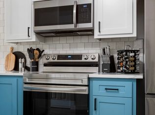 902-908 Durham Pl, Bentonville, AR 72712
