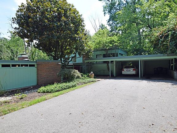 2nd image of 131 Lafayette Ln