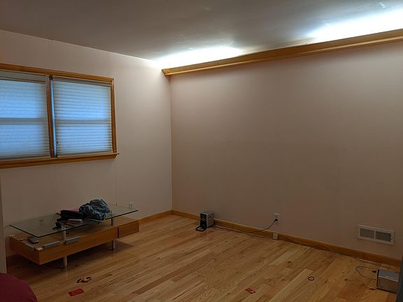 3rd image of 75 Champlain Ave Floor 1