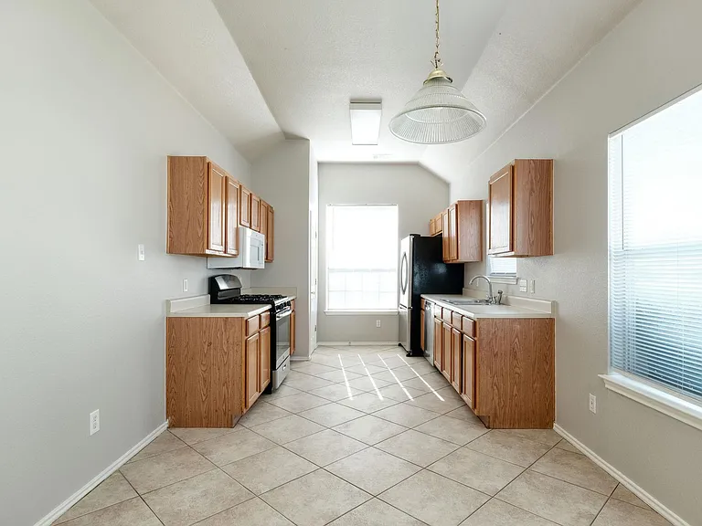 2826 Southampton Way #B — Photo 4