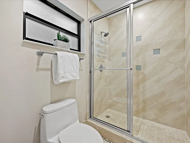 11863 Wimbledon Cir #542 — Photo 16