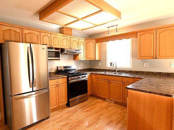 5th image of 3242 Vista View Rd #A