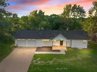 16013 Birch Ln, Minnetonka, MN 55345