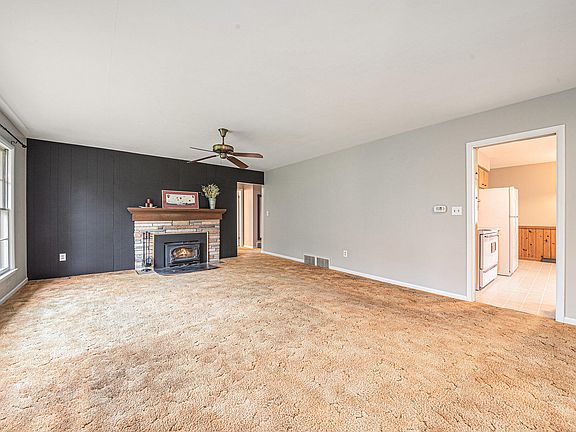 3rd image of 7432 Burlingame Ave SW