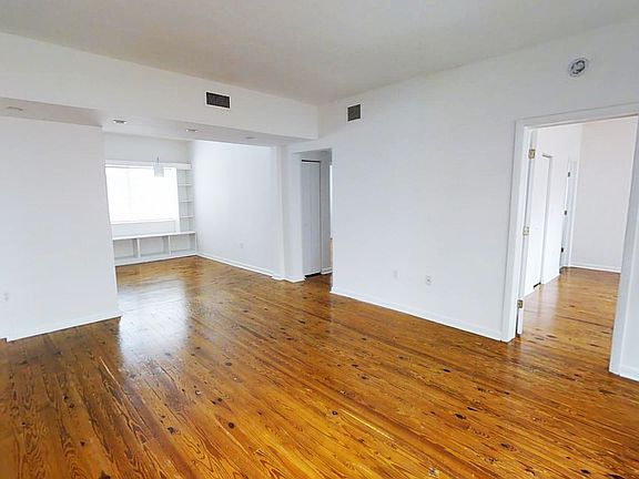 2nd image of 6911 Bay Dr #Corner