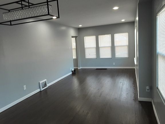 5th image of 701 22nd Ave