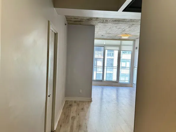 20 Minowan Miikan Ln, Toronto, ON