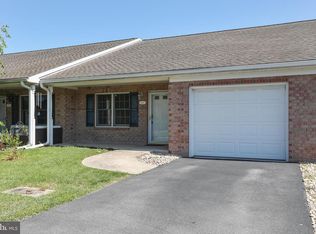 612 Palm Beach Dr, Hagerstown, MD 21740