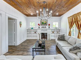 1409 20 1/2 St, Huntsville, TX 77340