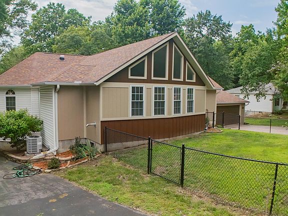3rd image of 26735 Swaying Pine Dr