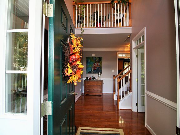 5th image of 8067 Lake Haven Dr