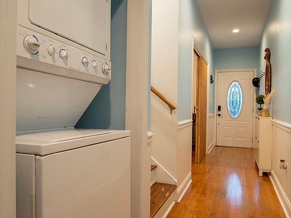3rd image of 712 China St