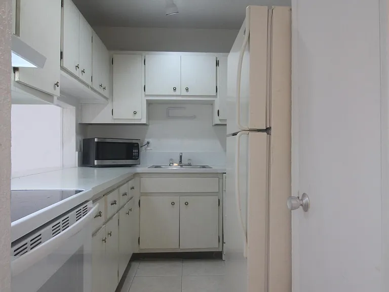 7403 SW 82nd St #304N — Photo 13