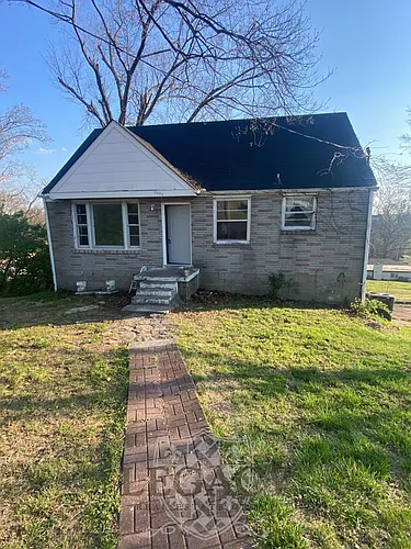 2229 Maplecrest Dr Photo 1
