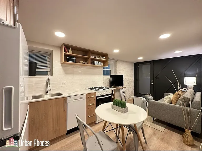 1015 N California Ave #GR — Photo 4