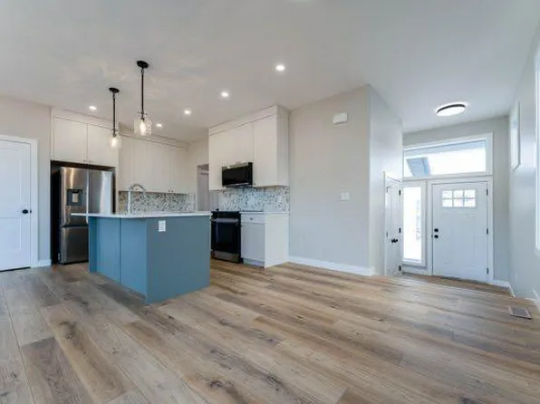 168 S 10th Ave SE, Drumheller, AB T0J 0Y6