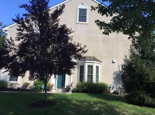 33 Amber Dr, Old Bridge, NJ 08857