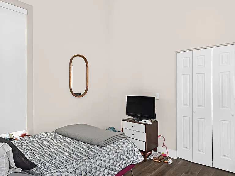 1218 W Lexington St — Photo 40