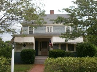 22 Chapel St, Duxbury, MA 02332