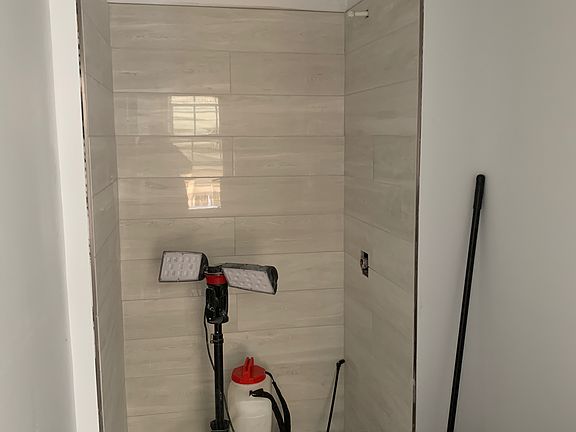 4th image of 1407 W Leigh St APT A