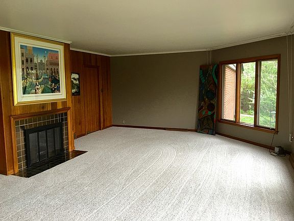 3rd image of 3840 Sylvian Ave