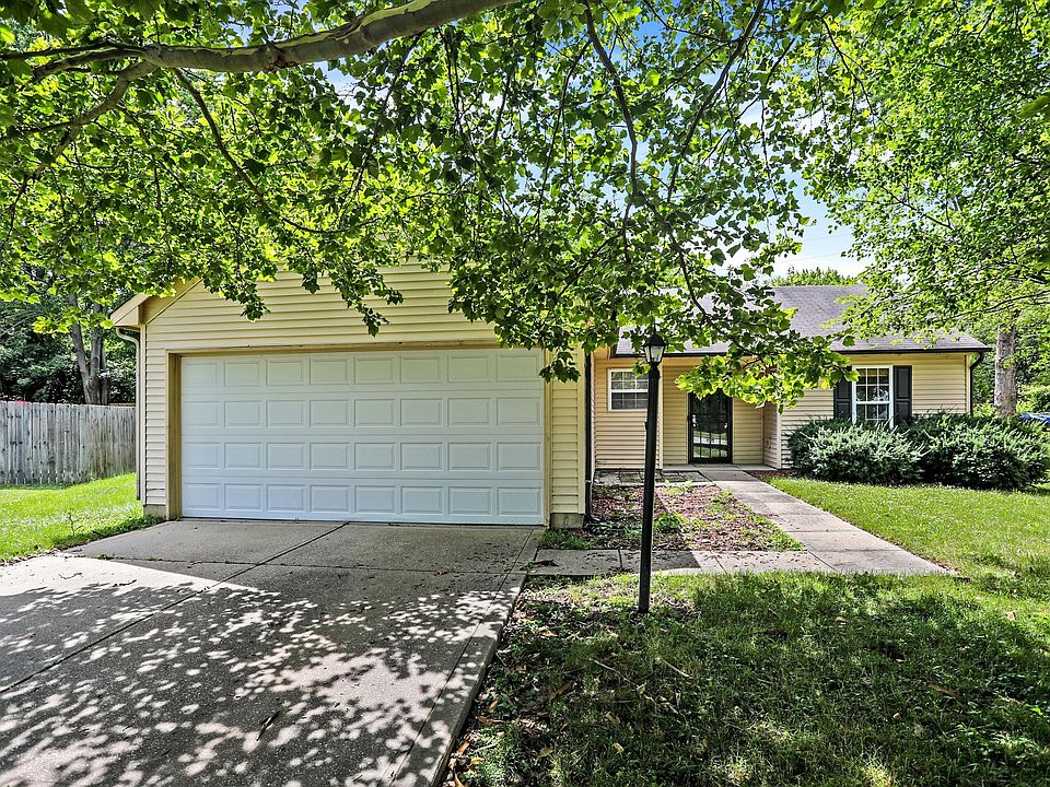 1st image of 4526 Woodland Dr