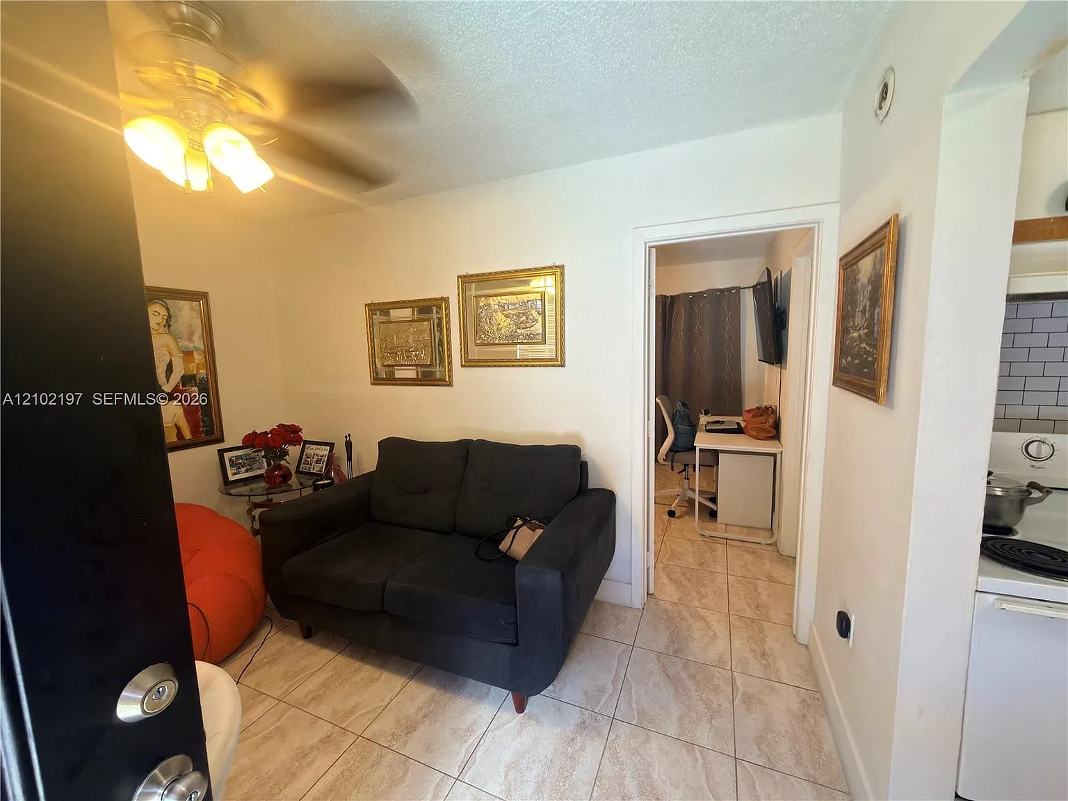 Windsor Estates Condo No — Photo 3