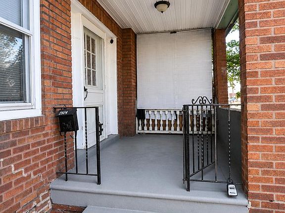 4th image of 866 Anchor St
