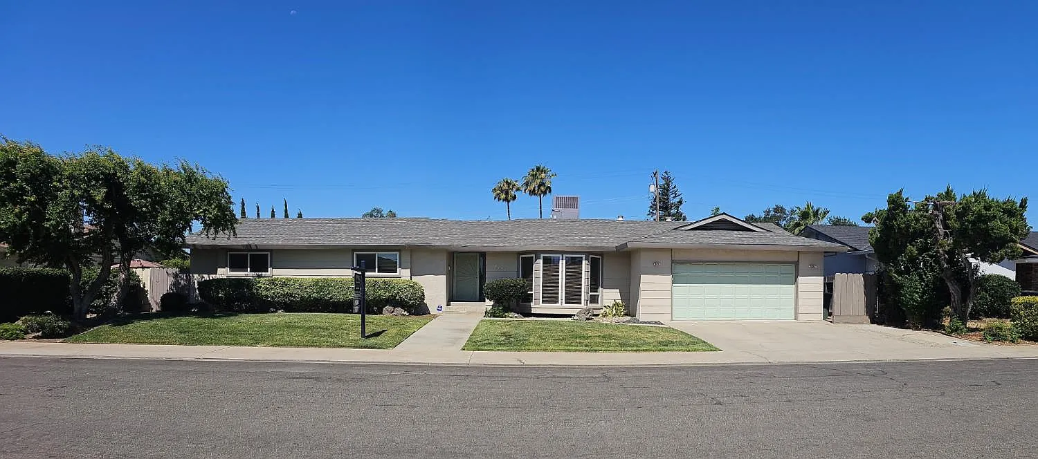 1713 Leilani Way photo 1