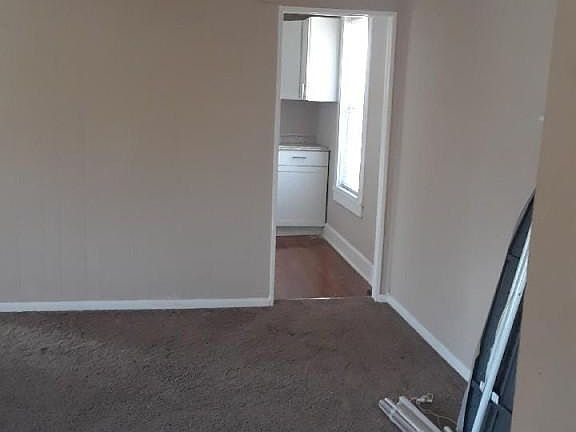 3rd image of 299 College St APT C