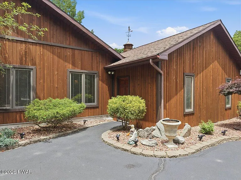 1075 Acacia Dr — Photo 43