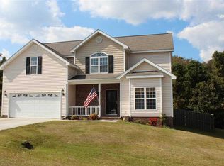 112 Whispering Winds Ln, Jacksonville, NC 28546