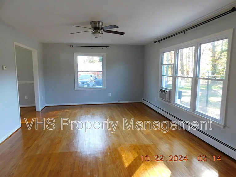13341 Latham Ln — Photo 6