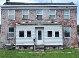 1323 Avenue E, Fort Madison, IA 52627