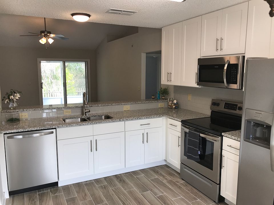 1st image of 1743 Chandelier Cir W