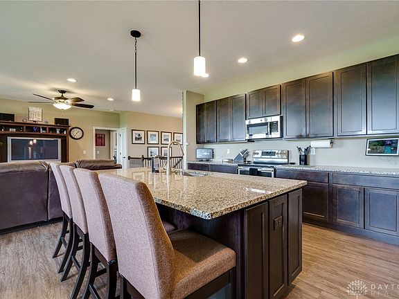 5th image of 2920 Arbor Pointe Dr