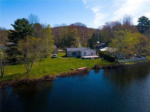 2nd image of 87 Roberts Shore Rd