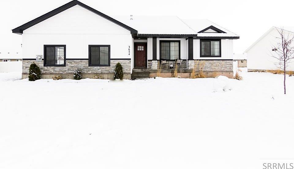 1st image of 3654 E Beretta Ave