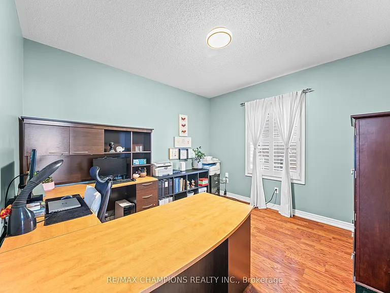 2 Kistler St — Photo 8