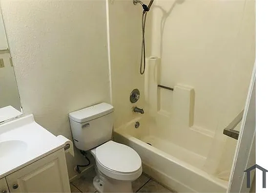 1832 Goldfield St #2 — Photo 6