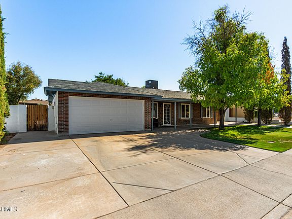 3rd image of 6622 E ENSENADA Street