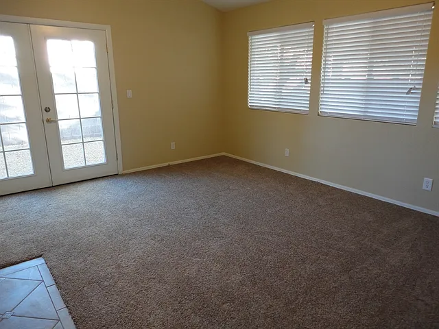 3 bed, 2.0 bath, 1486 sqft, $2,105 — Photo 3