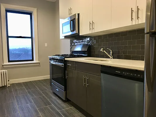 Rented by Premier One Realty LLC | media 7